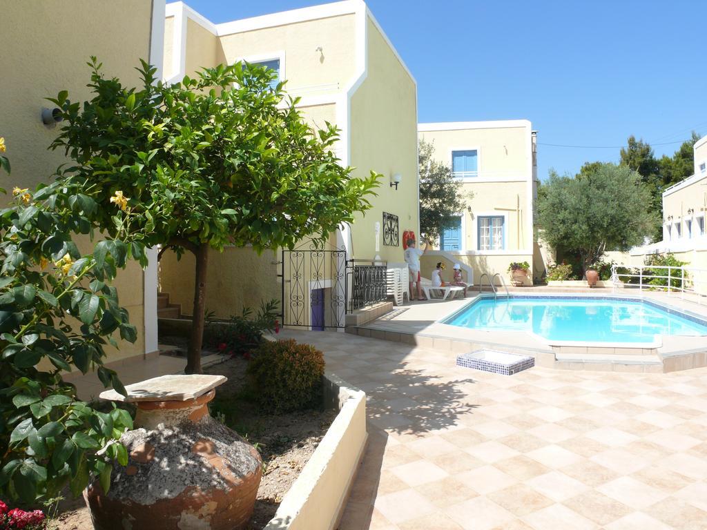 Agia Marina  Esperides Maisonettes מראה חיצוני תמונה