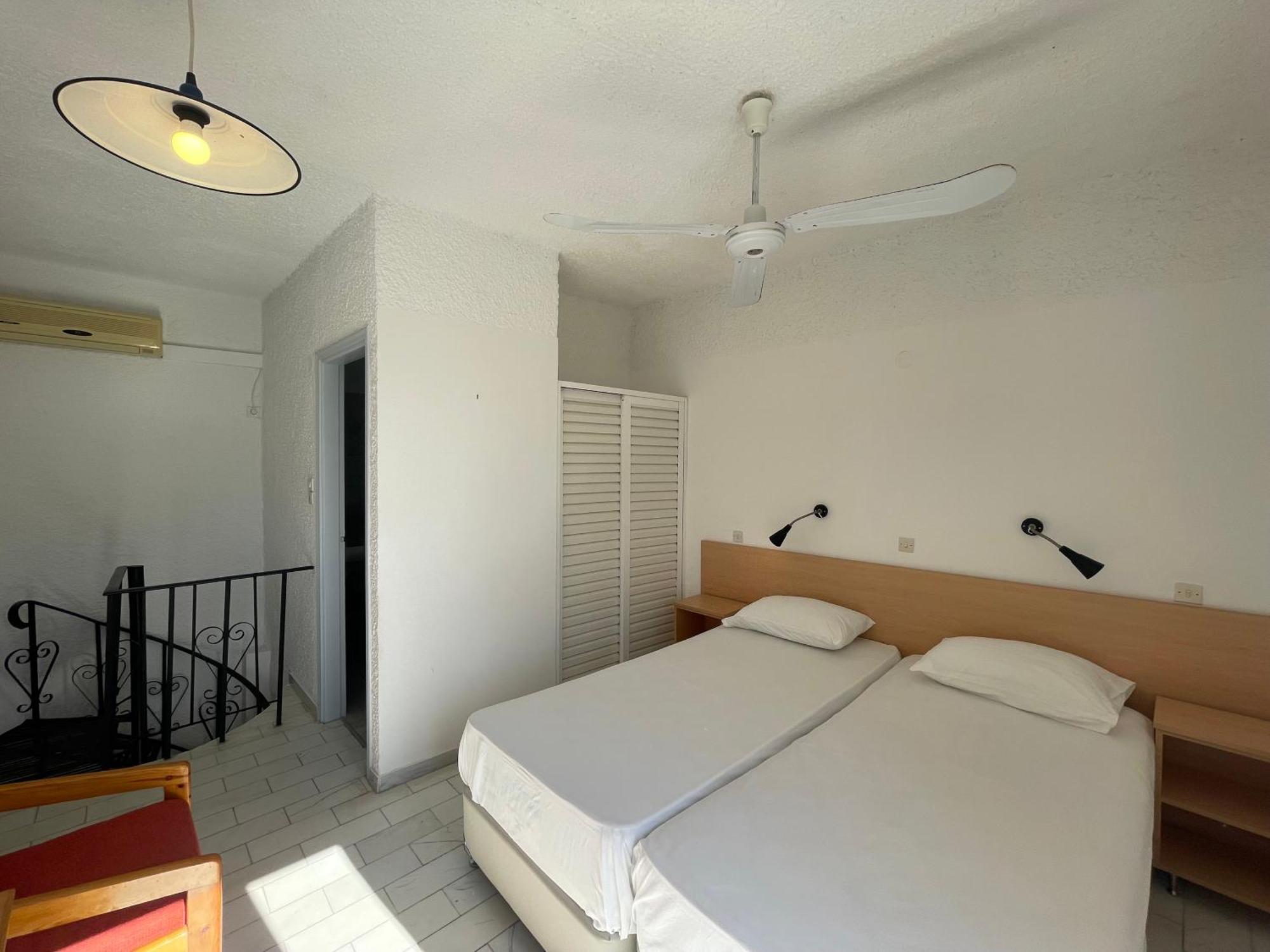Agia Marina  Esperides Maisonettes מראה חיצוני תמונה