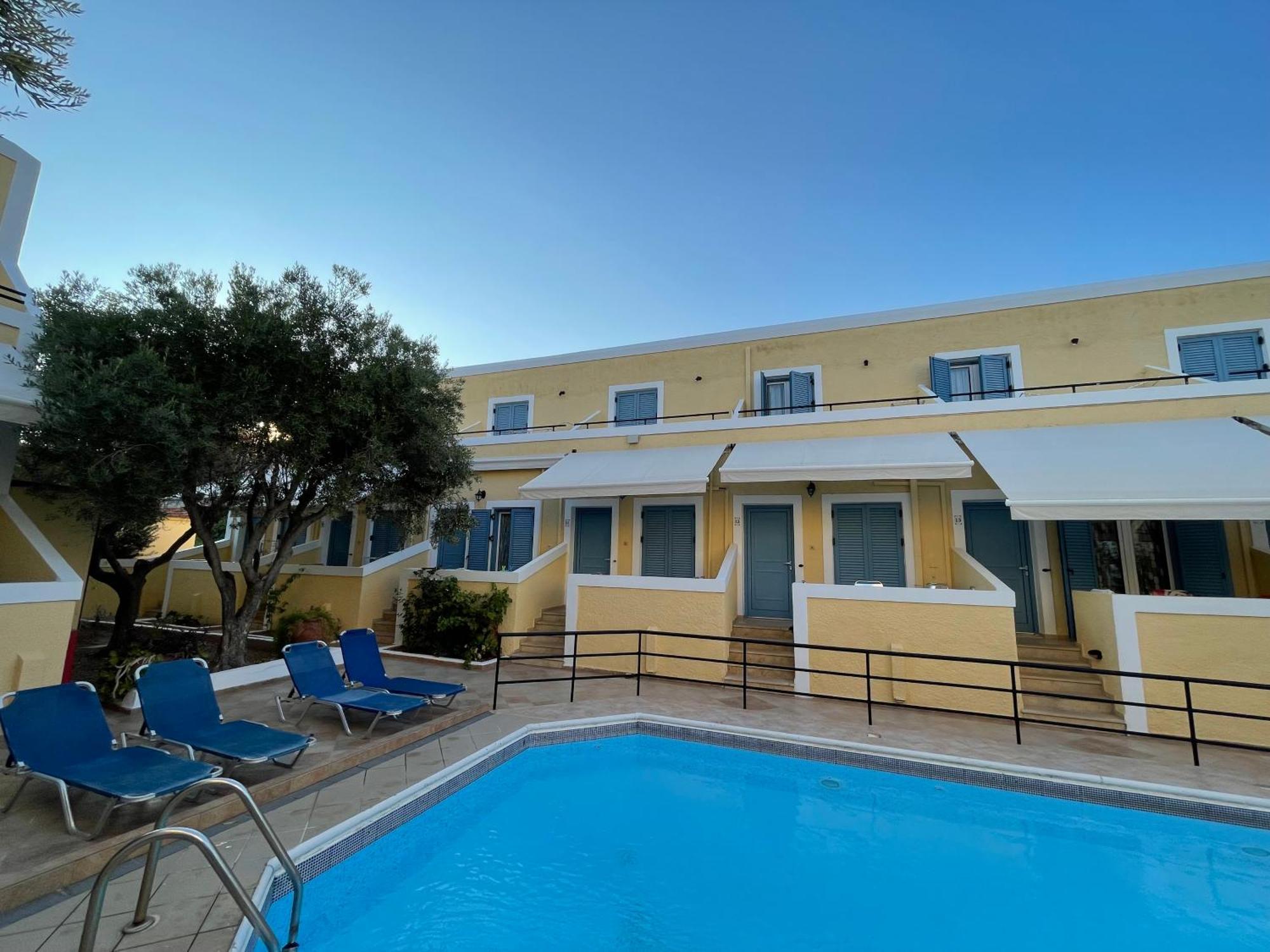 Agia Marina  Esperides Maisonettes מראה חיצוני תמונה