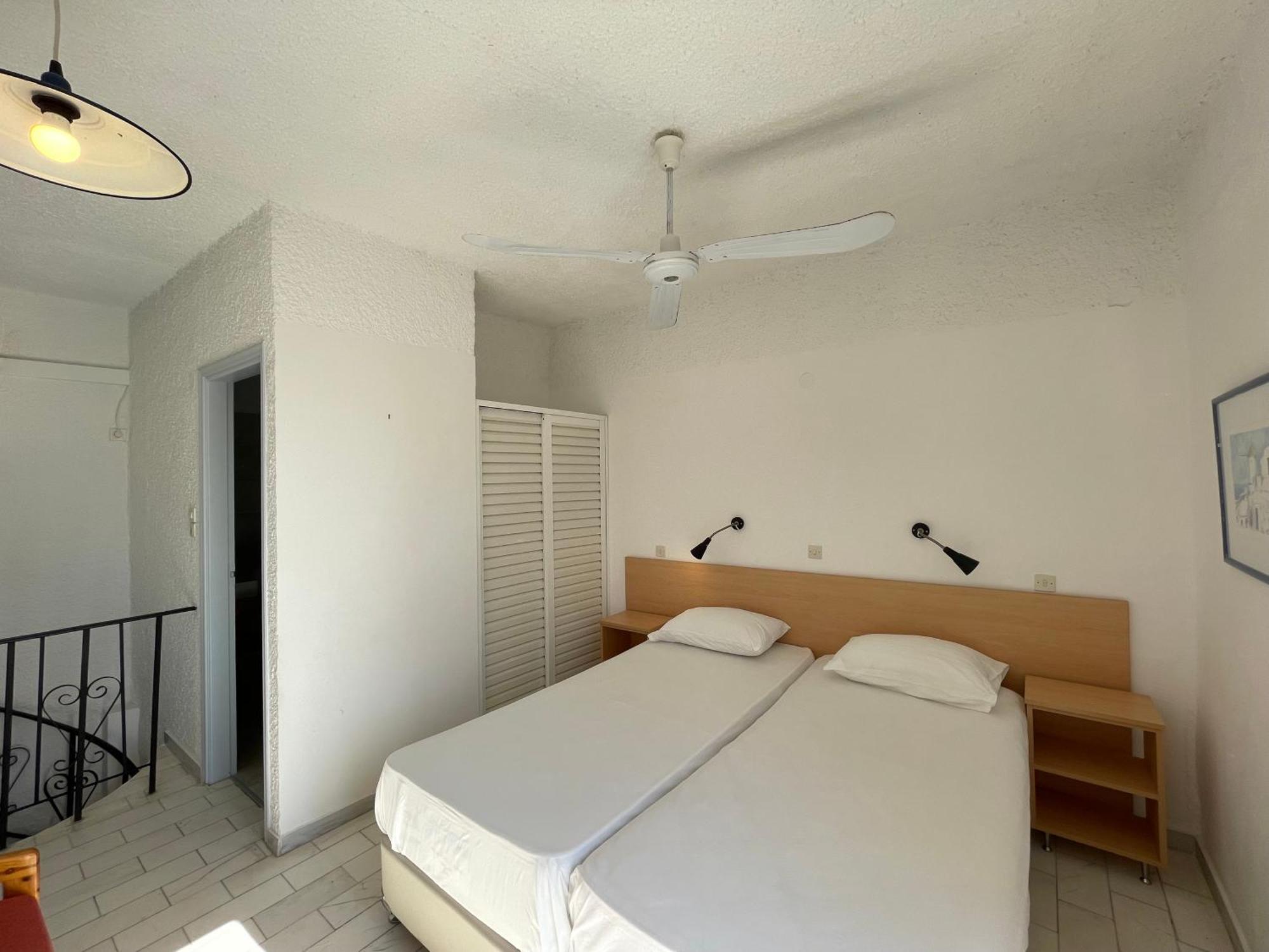 Agia Marina  Esperides Maisonettes מראה חיצוני תמונה