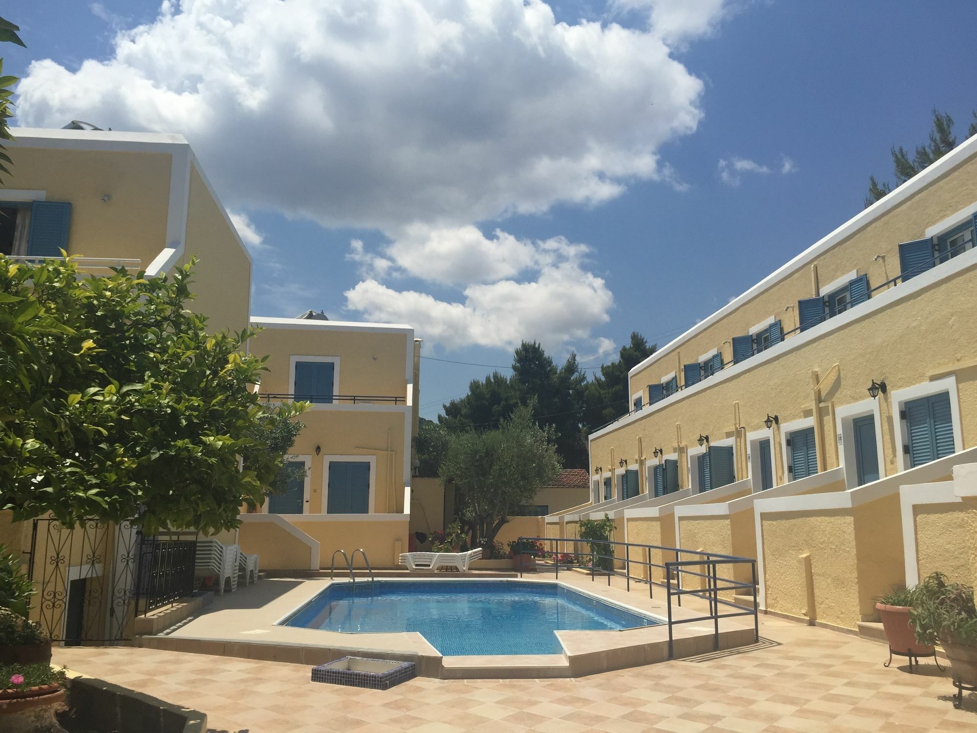 Agia Marina  Esperides Maisonettes מראה חיצוני תמונה